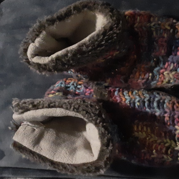 Slippers - Picture 3 of 3